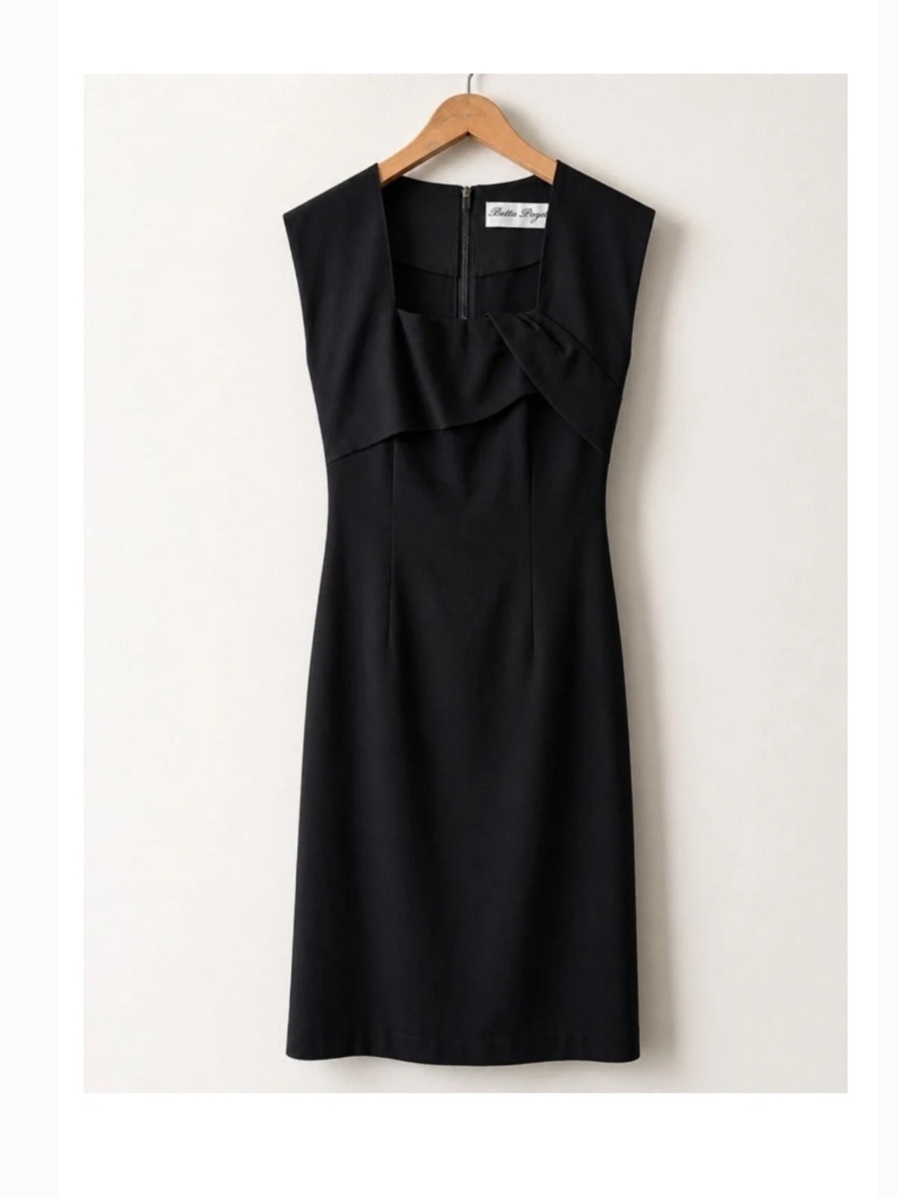 Vintage Bettie Page Las Vegas Classic Black Sheath Dress